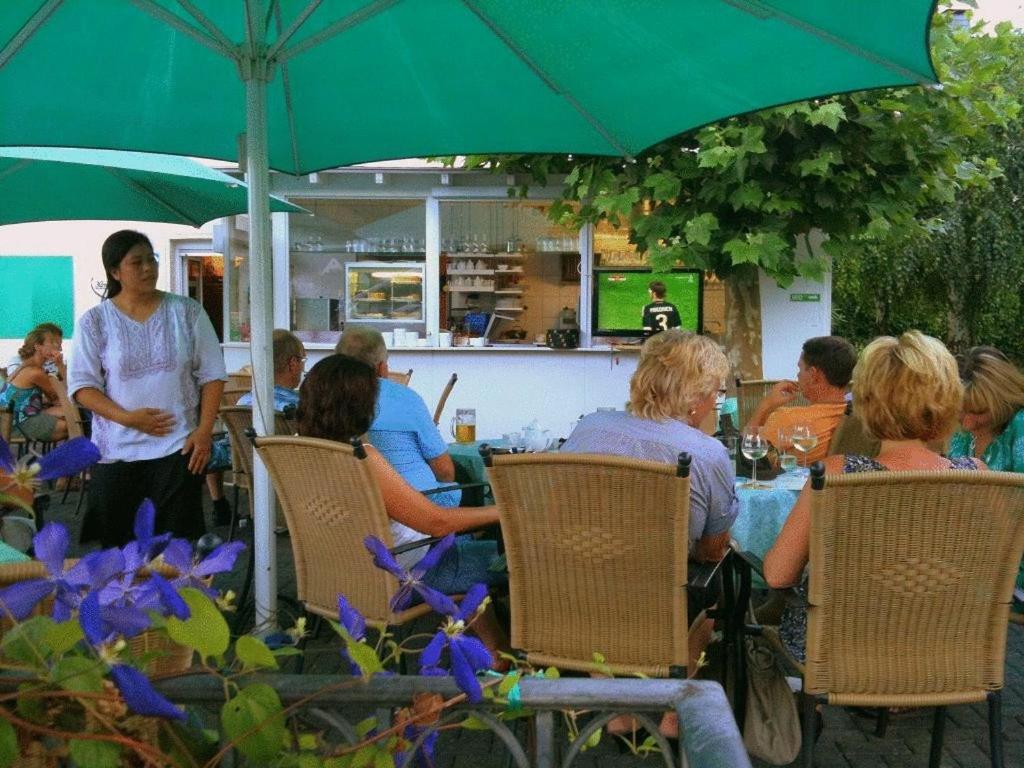 Panorama-Cafe Moselgarten Альф Екстер'єр фото