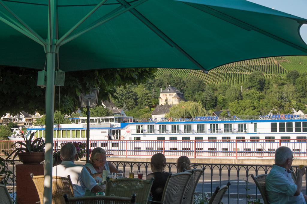 Panorama-Cafe Moselgarten Альф Екстер'єр фото