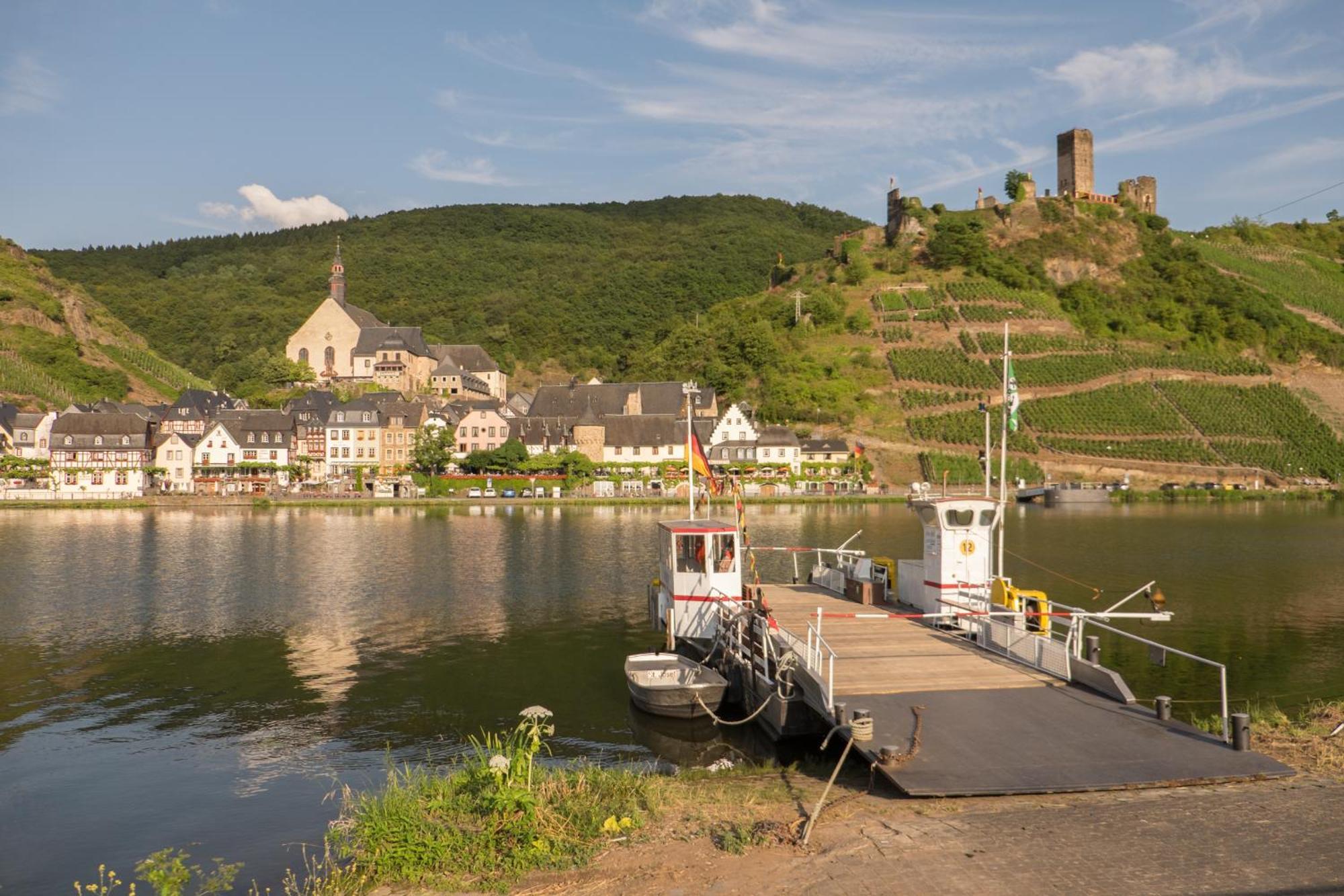 Panorama-Cafe Moselgarten Альф Екстер'єр фото